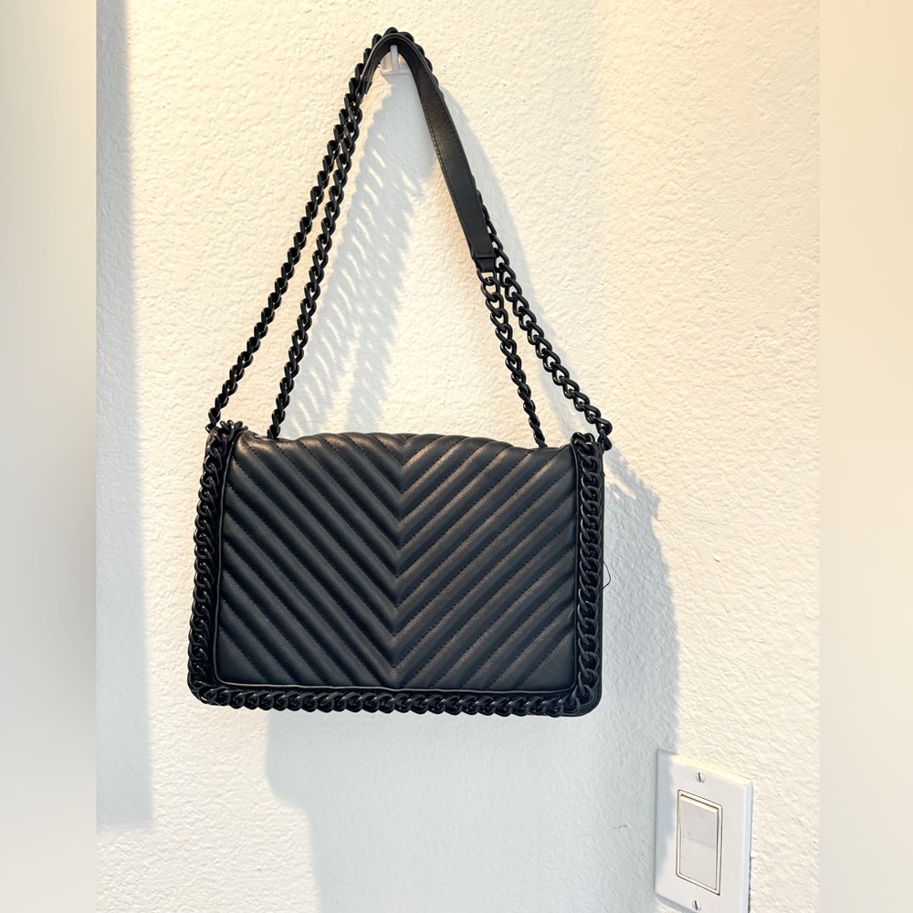 Black detailed purse